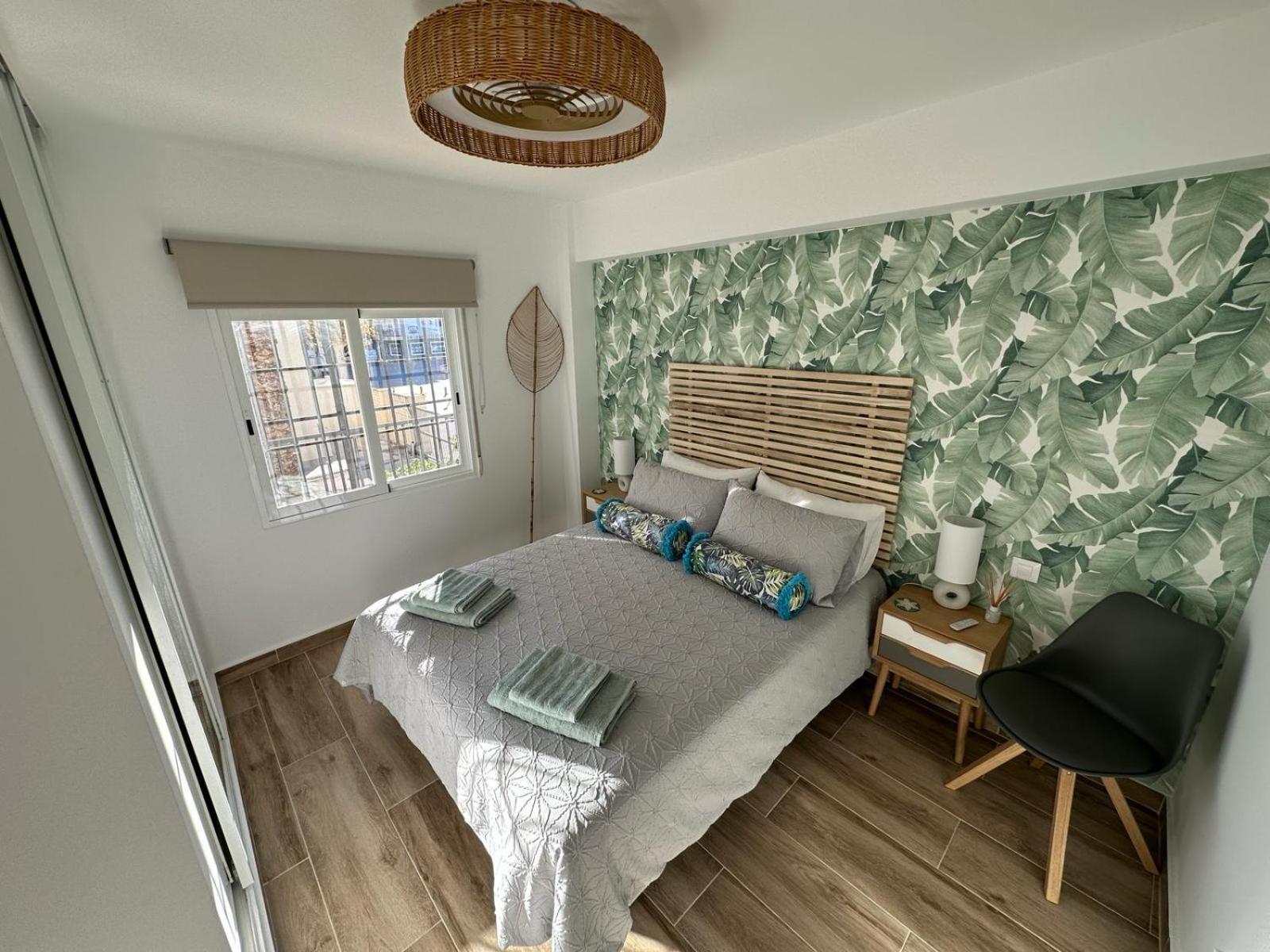 Waterfront 3 Bed Apartment, 90m From The Apartment *
